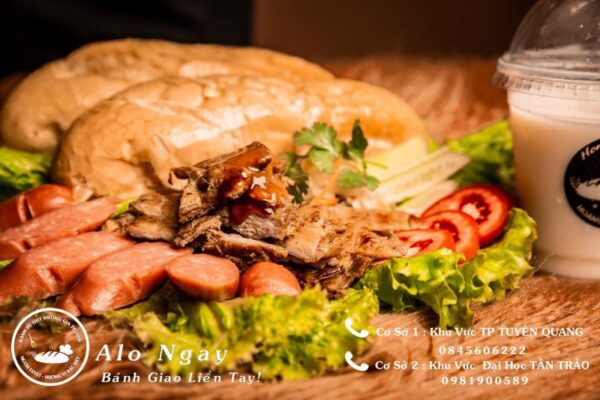 Bánh mì Hoàng Tuấn