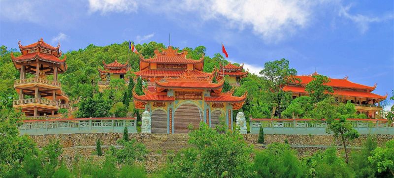 Chùa Cái Bầu - Vân Đồn, Quảng Ninh