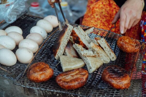 Bánh làm từ hạt tam giác mạch